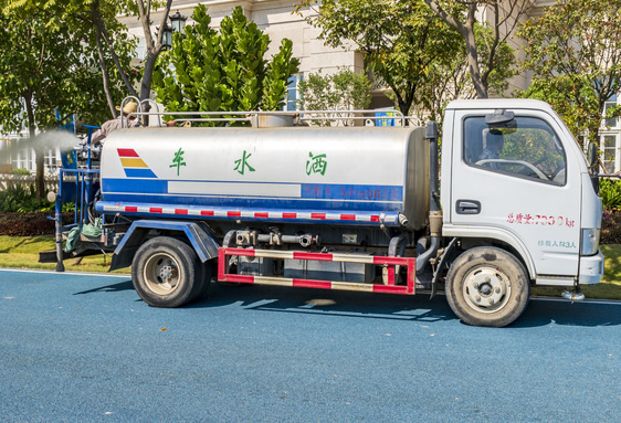 洒水车